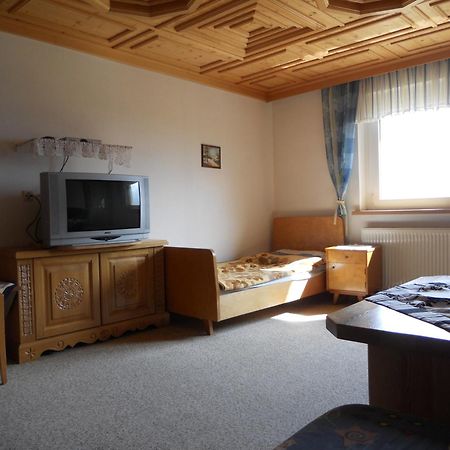 Ferienwohnungen/Holiday Apartments Lederer Reisach ภายนอก รูปภาพ