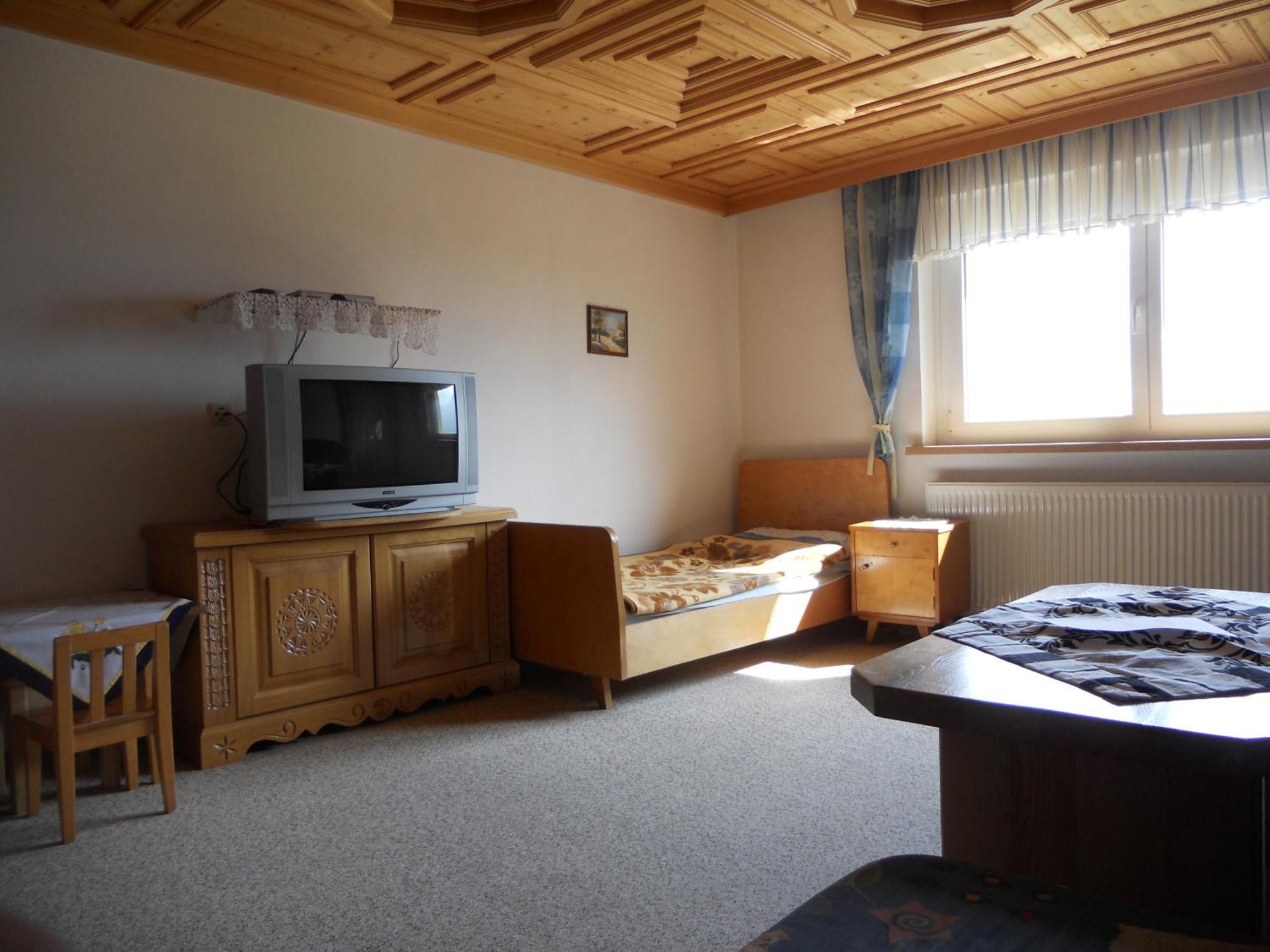 Ferienwohnungen/Holiday Apartments Lederer Reisach ภายนอก รูปภาพ